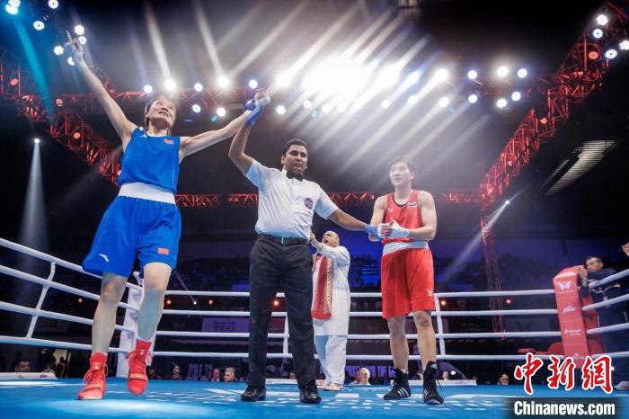 中国拳手杨柳夺金 印度新德里赛场展实力