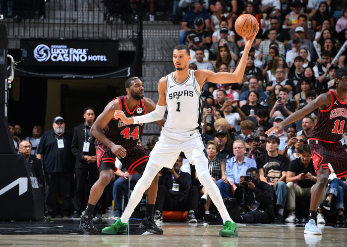 文班亚马狂砍41+16助马刺九连胜创历史最快两双纪