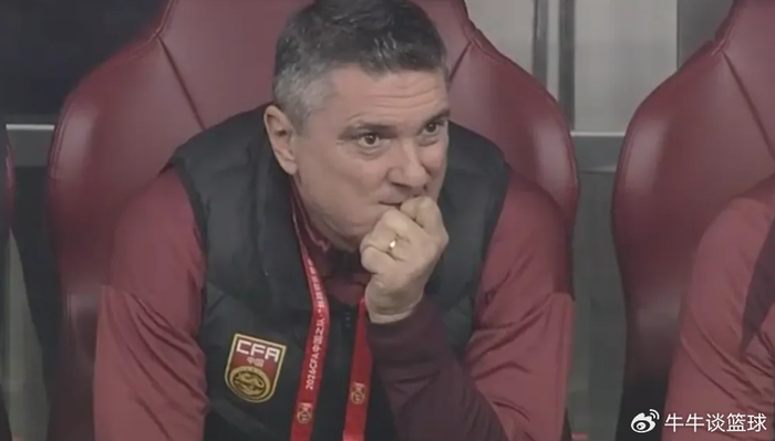 中国三支国字号球队同日出征，国足迎战喀麦隆