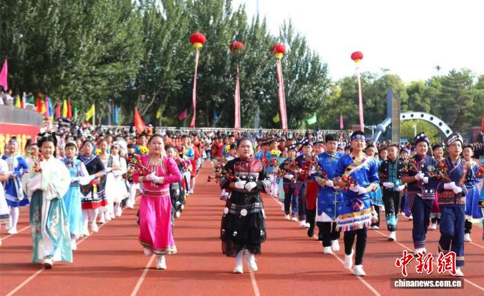 达斡尔族区举办民族体育运动会 民族传统与现代